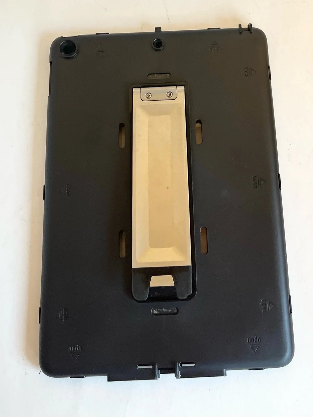 3-Piece Black Tablet/Mini IPAD Case w/Screen Protector & Kickstand (Great Cdtn)